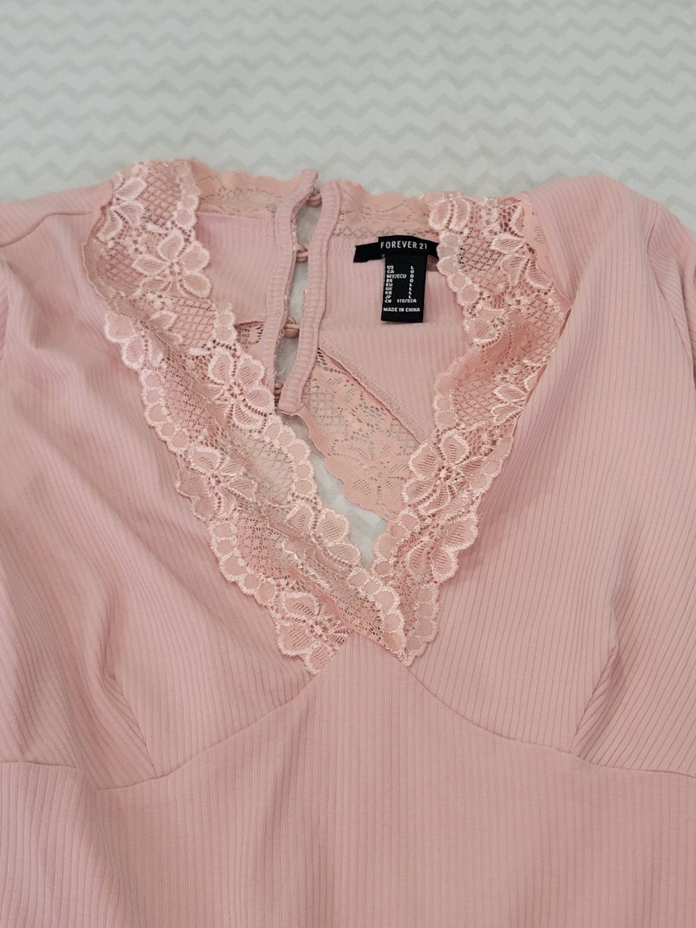 Forever 21 Dusty Pink Lace-Trim Ribbed Bodysuit Size Large - Picture 4 of 10